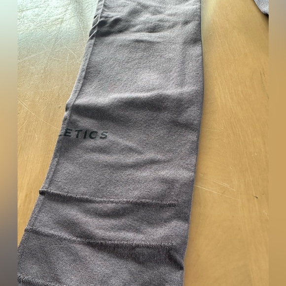 Pants 💜🤍 - Picture 15 of 15